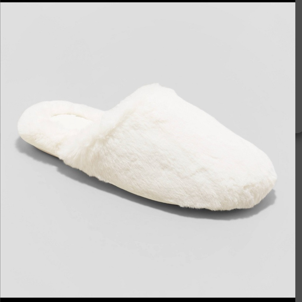 Women's Emily Puff Scuff Slippers - Stars
Above™ Cream size 11/ 12